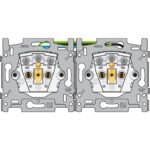 Prise de courant double, horizontal avec broche de terre et sécurité d'enfants (ref:170-37701)