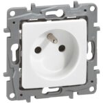 Niloé prise 2P+T 230V bornes auto à griffes blanc (ref:664536)