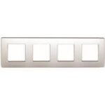 Niloé plaque quadruple blanc entraxe 71mm vertical / horizontal (ref:665004)