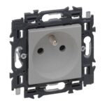 Valena Next prise 2P+T 16A appareil complet alu à griffes (ref:741620)