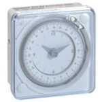Inter horaire - 24h. 1 sortie Analogique 230 V - en saillie (ref:49983)